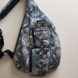 Meru sling backpack
